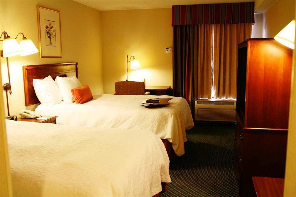 Hampton Inn Atlanta-North Druid Hills Room photo